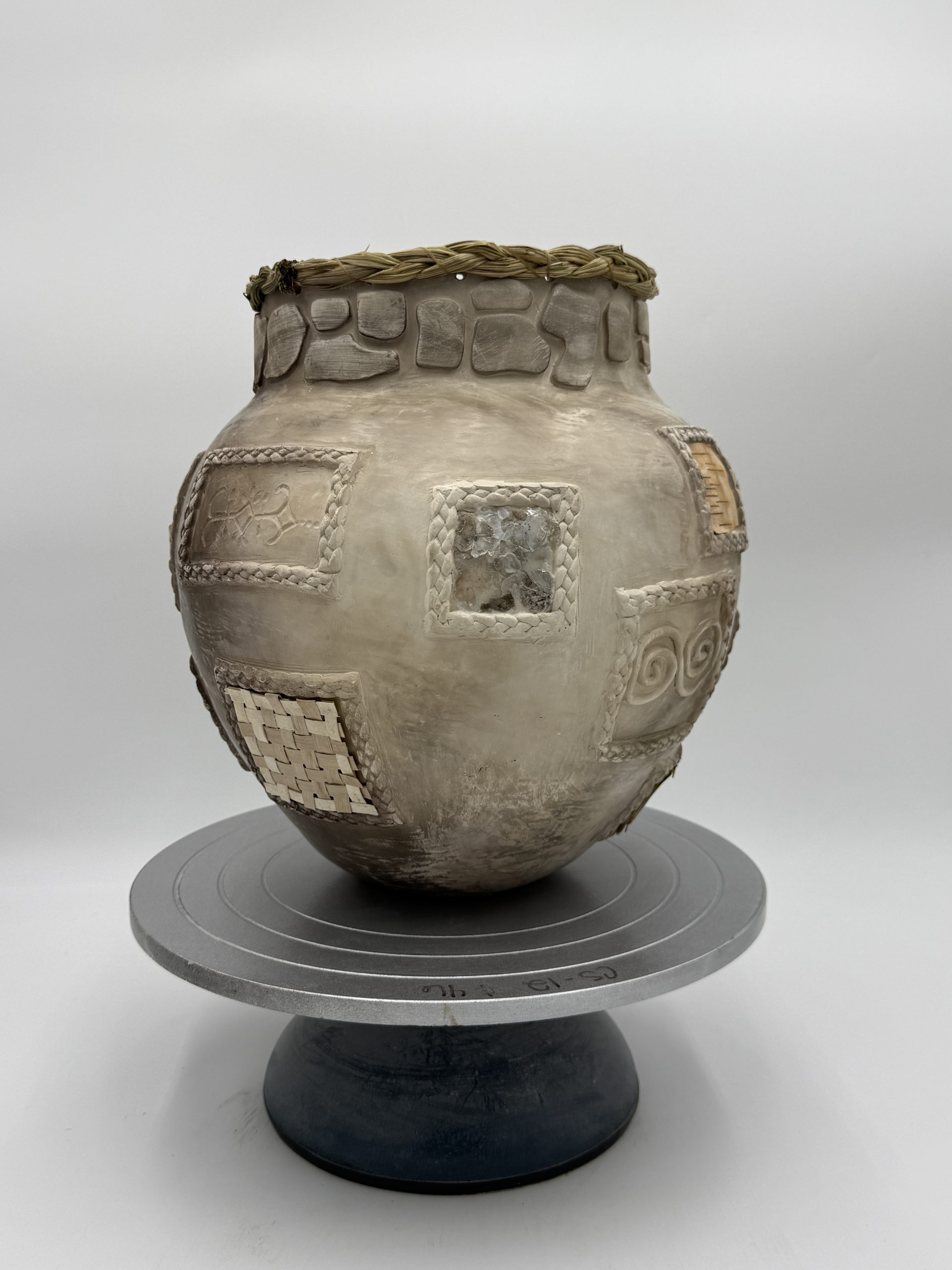 Tan Tleyawi - Image 2